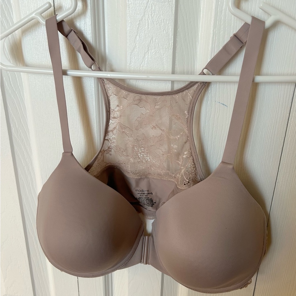 Modern Movement Lace Back 40D Bra, Front closure
